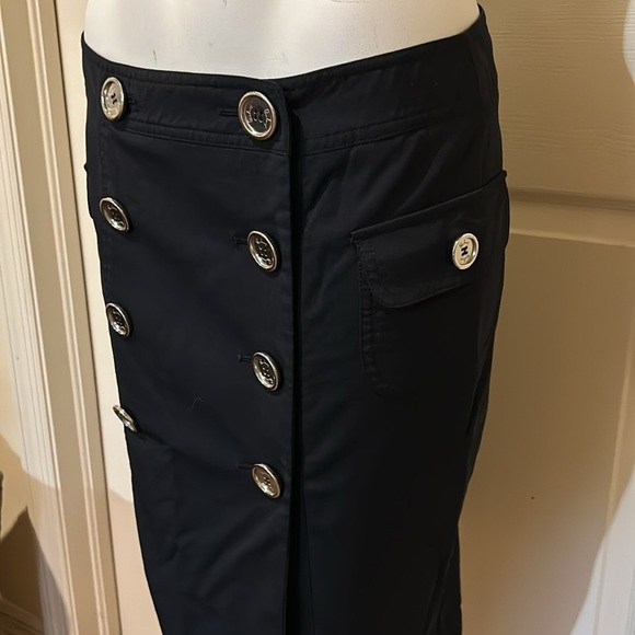 Burberry Knee Length Wrap Skirt. Size 6 - Picture 3 of 13